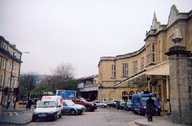 Bath Spa Station 2000 - note the old metal footbridge to the hotel now gone